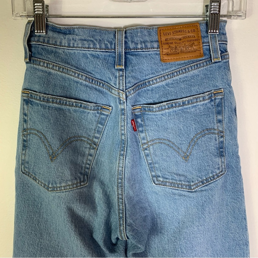 Levi’s Ribcage Straight Jeans Size 24 Distressed Light Wash Ankle Cropped - Picture 7 of 7